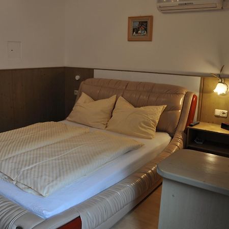 Pension Arkadenhof Fürstenfeld 外观 照片