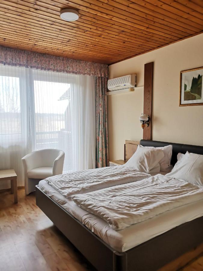 Pension Arkadenhof Fürstenfeld 外观 照片